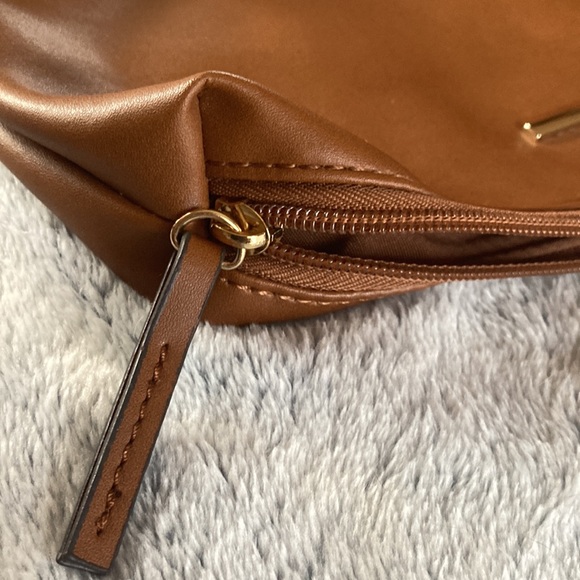 NWOT⭐️ALDO💫Tan Cosmetic Bag - Picture 4 of 5